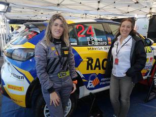 Lorena Romero y Elena Benito en el Parque de Asistencia del 58 RallyRACC